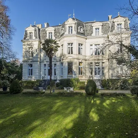 Chateau De Verrieres &