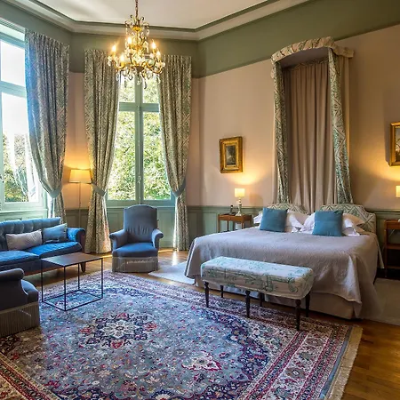 Chateau De Verrieres & Отель