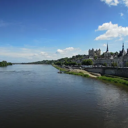 Chateau De Verrieres & Hotel 5*