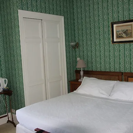 Chateau De Verrieres & Hotel 5*