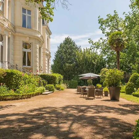 Отель Chateau De Verrieres & Сомюр