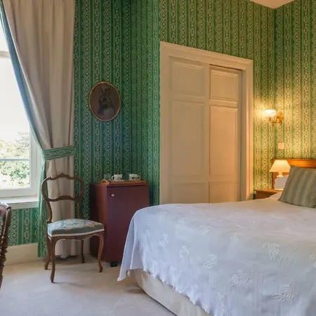 Chateau De Verrieres & סומור