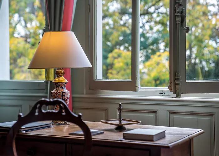 Chateau De Verrieres & ホテル