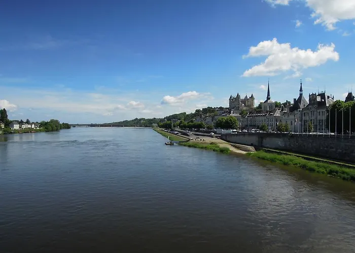 Chateau De Verrieres & Hotel 5*