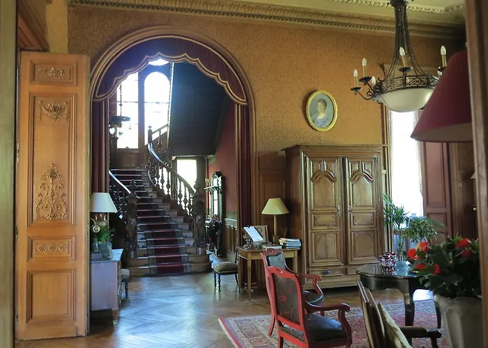 Chateau De Verrieres & 5* 쏘뮤흐