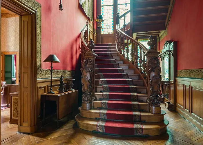 Chateau De Verrieres & 호텔