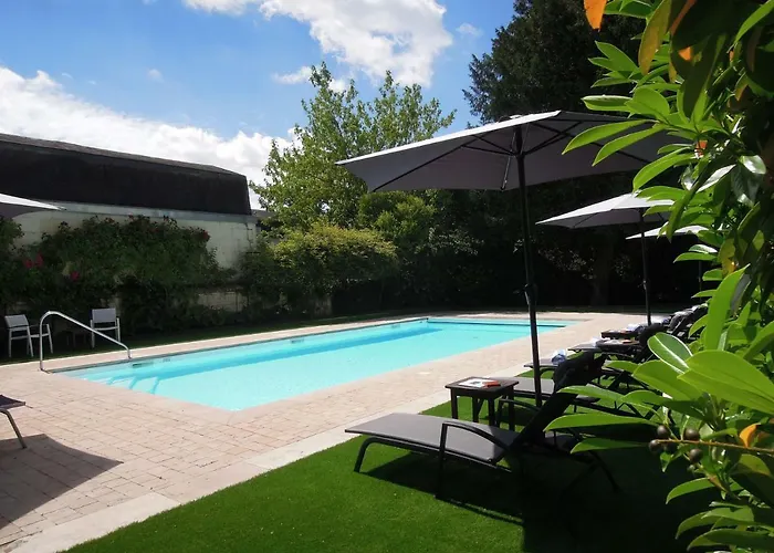 Chateau De Verrieres &