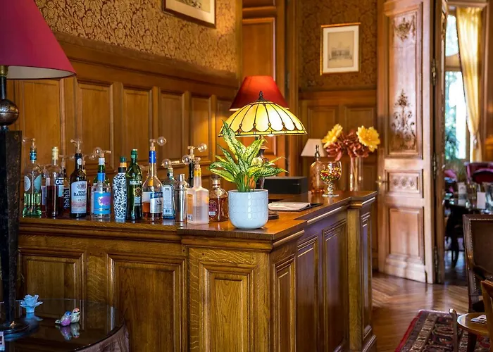 Chateau De Verrieres & Hotel