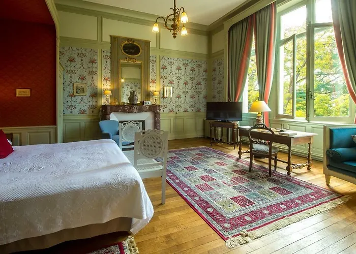 Chateau De Verrieres &