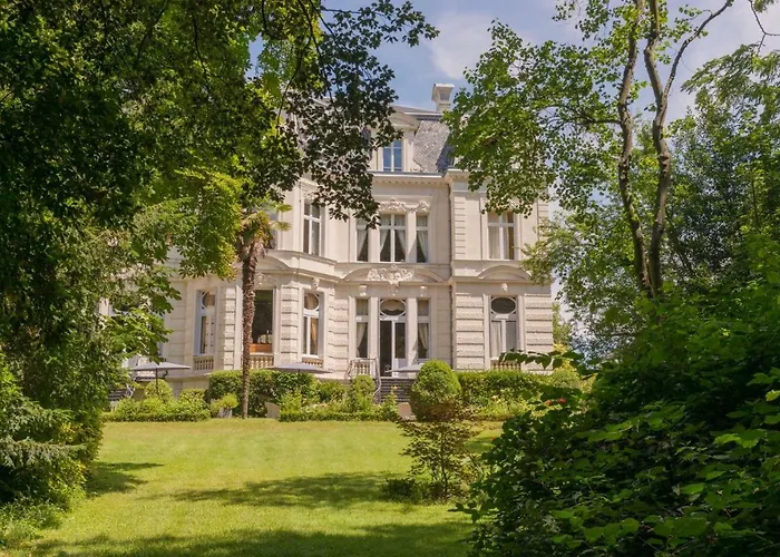 Chateau De Verrieres & 5*